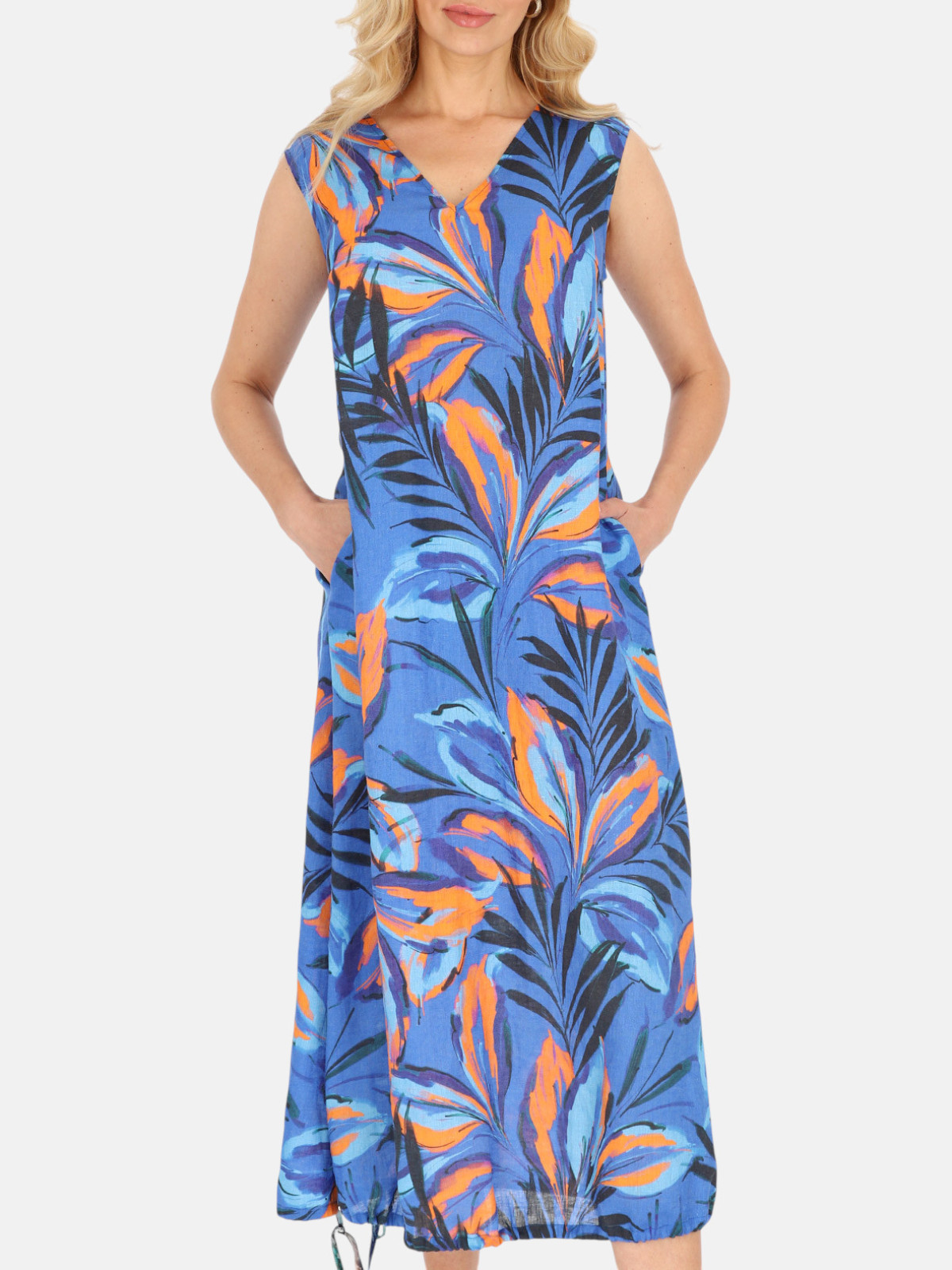 Zwiewne stylizacje na lato - niebieska lniana sukienka