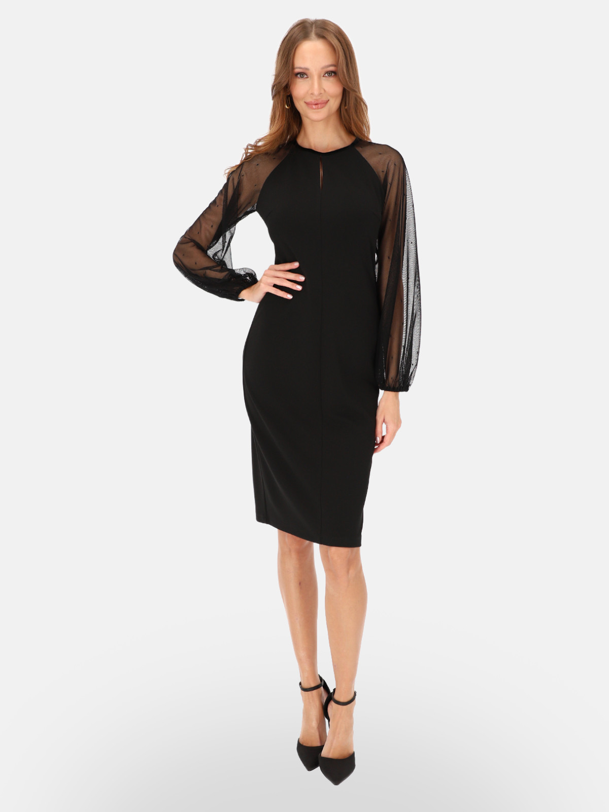 Czarna elegancka sukienka z tiulowymi rękawami na Sylwestra