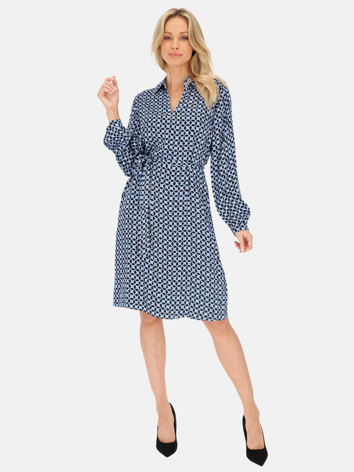 Stylizacje do pracy smart casual - koszulowa sukienka