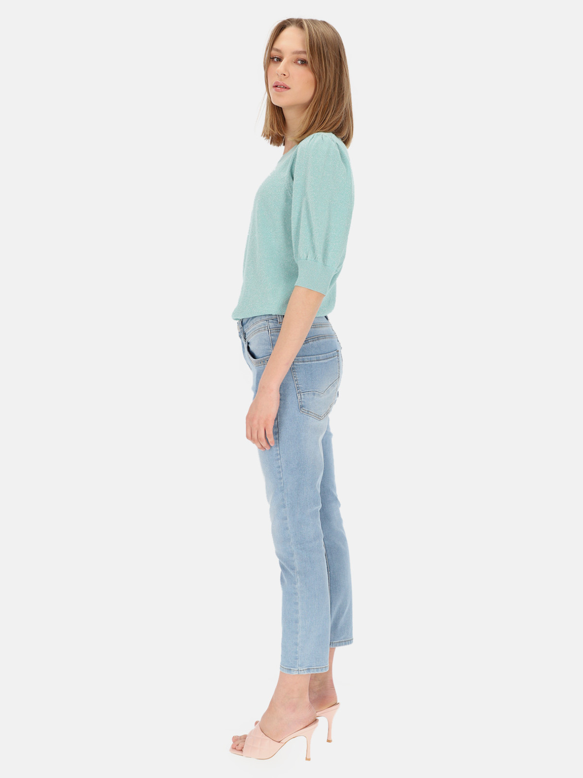 Modne damskie jeansy 2023