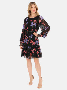 Zwiewna sukienka midi w kwiaty Potis & Verso Iris