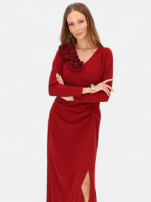 Bordowa wieczorowa sukienka maxi z rozcięciem L'AF Mara