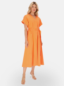 Musztardowa sukienka midi z paskiem w talii Eye For Fashion