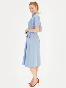 Błękitna koszulowa sukienka z paskiem Potis & Verso Alen