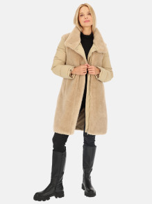 Beżowy płaszcz z pikowanymi rekawami Rino & Pelle Rouke