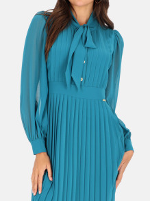 Zwiewna niebieska sukienka z szarfą L'AF Silvia