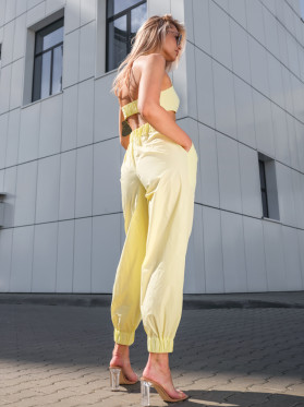 Top damski z wiskozy w kolorze cytrynowym EyeForFashion