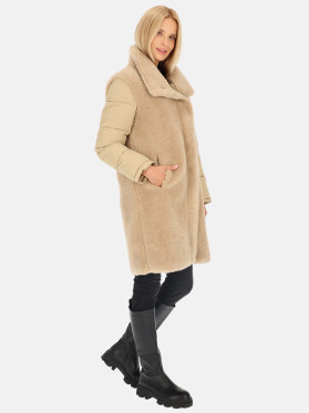 Beżowy płaszcz z pikowanymi rekawami Rino & Pelle Rouke