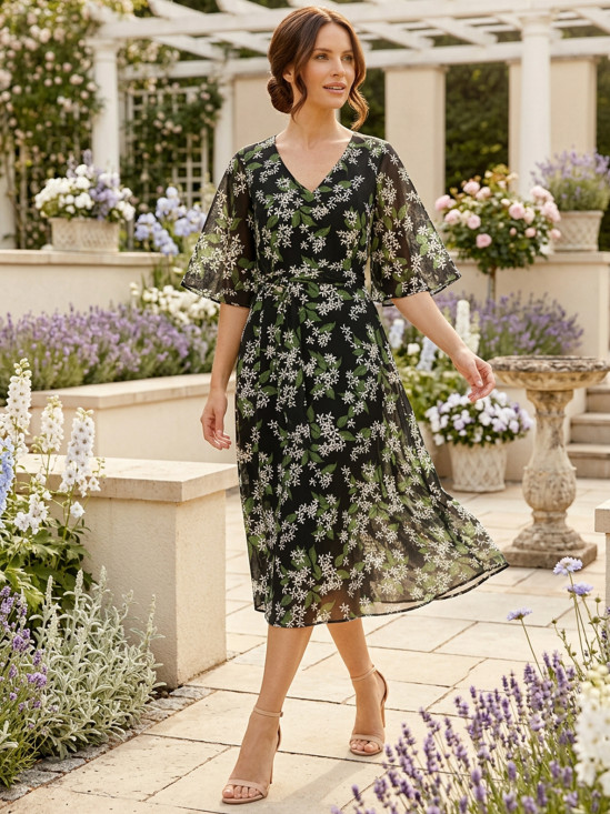  Czarna elegancka sukienka w kwiaty L’AF Jasmin