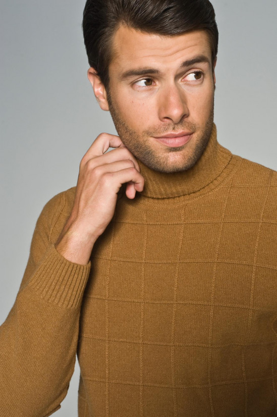  Camelowy wełniany sweter typu golf Recman Ripon